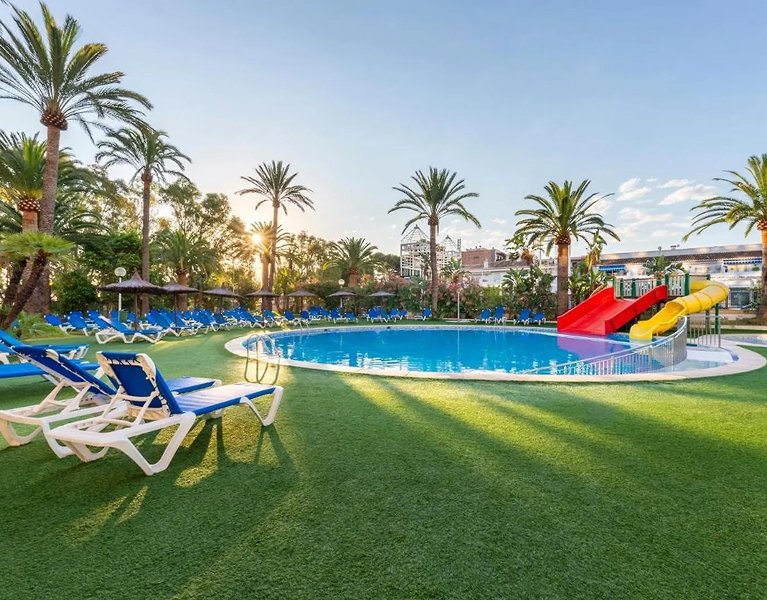 Escapada a la Costa Blanca: Dénia en hotel 3* cerca de la playa