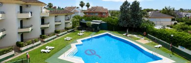 Alójate cerca de Sevilla: apartamentos con piscina y acceso al spa