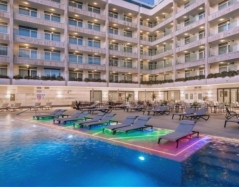 Desconecta en este hotel 4* que convierte Salou en un planazo