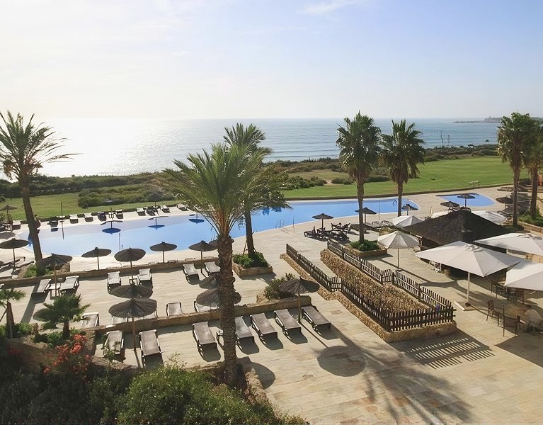 Escapada a Conil de la Frontera en un 4* frente el mar