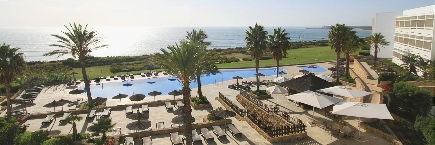 ¡ÚLTIMAS HABITACIONES! Escapada a Conil de la Frontera en un 4* en primera línea de mar