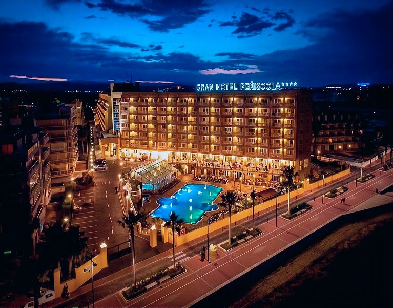 ¡Halloween de miedo en Peñíscola! Disfruta de un hotel 4* para toda la familia