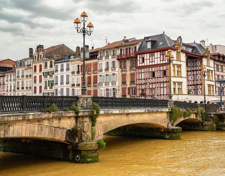 ¡Escápate al País Vasco francés! Descubre Bayona y sus alrededores