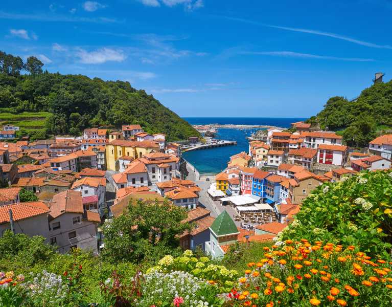 Descubre una verdadera villa marinera en Asturias