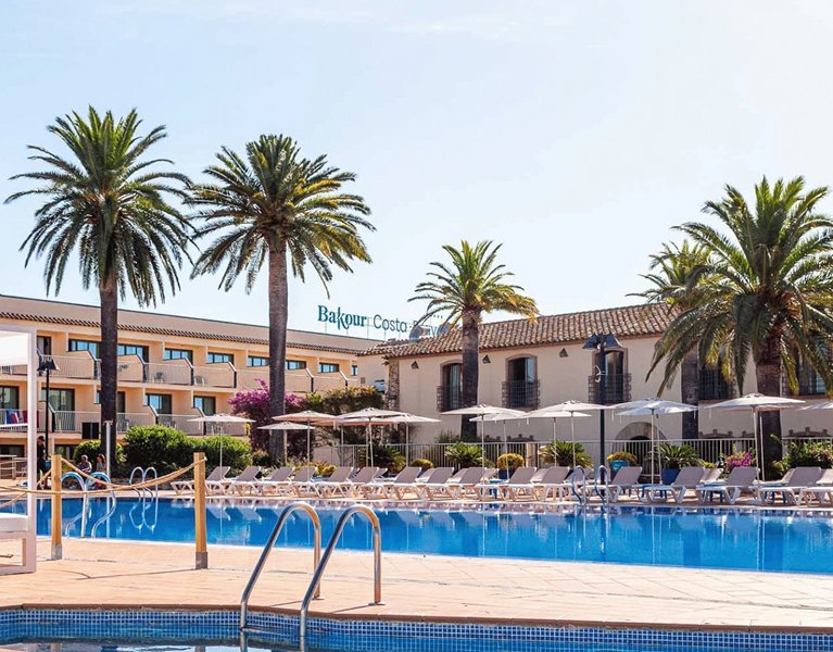 ¡Atrévete con el Túnel del Terror! Halloween en un 4* de la Costa Brava