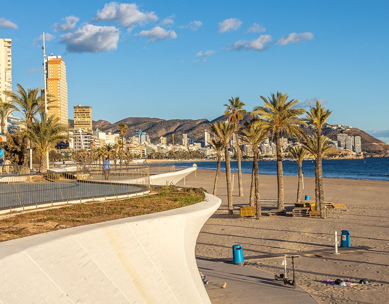 Benidorm en otoño sabe mejor: 4* cerca de la Playa de Levante