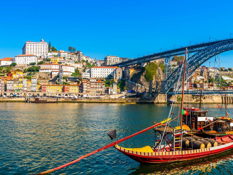 Escápate cerca de Oporto con crucero, visita a la bodega y desayunos