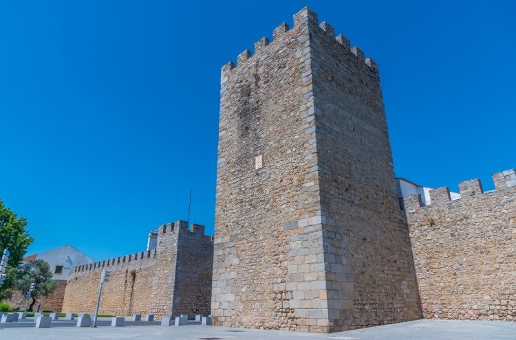 Descubre Évora: la joya del Alentejo en Portugal - Destino