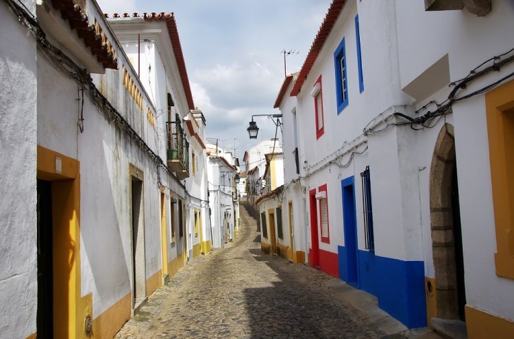 Descubre Évora: la joya del Alentejo en Portugal - Destino