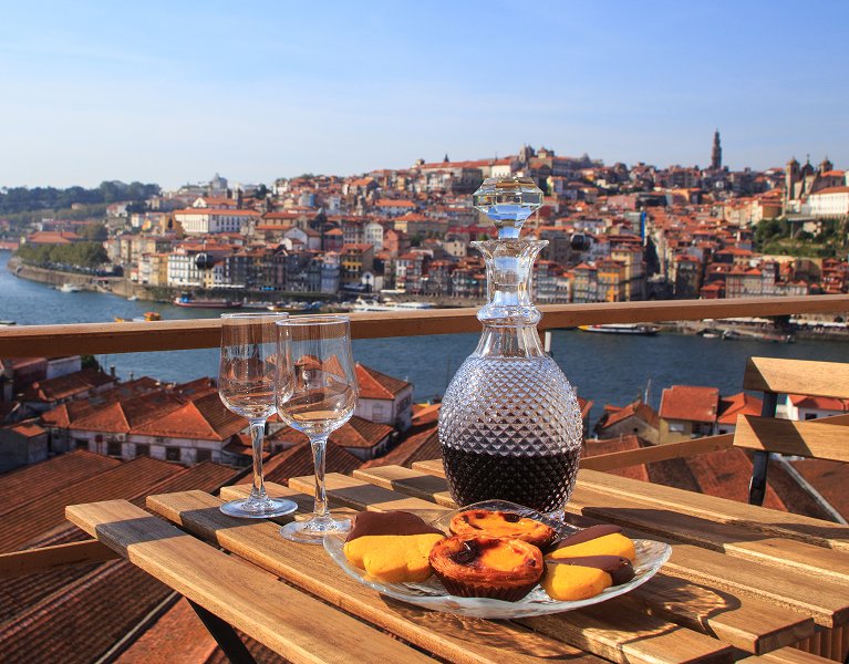 Calles con historia, sabores únicos y un hotel 4* en Oporto