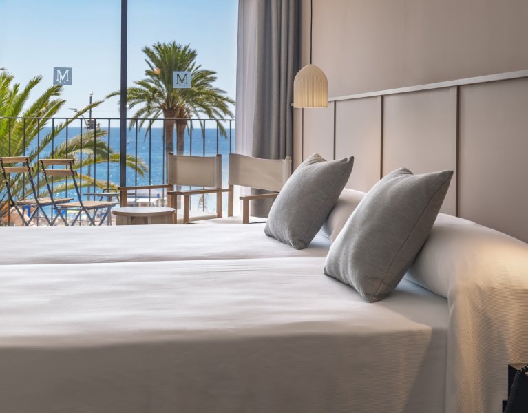 ¡Cierre de temporada! Adults Only y 4* en Lloret de Mar a pie de playa