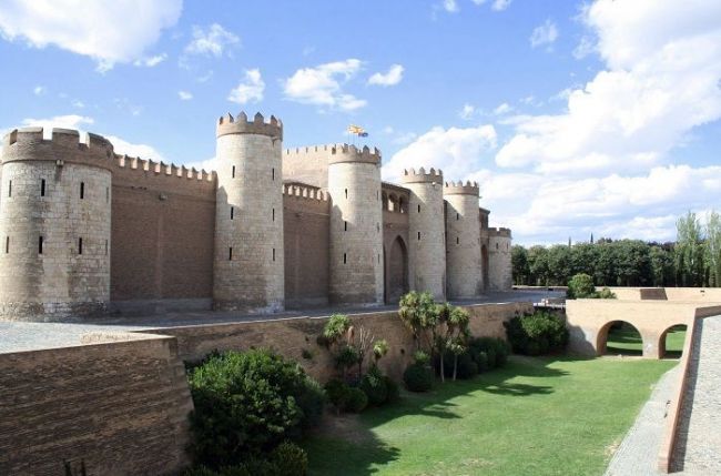 Escapada Romántica y Sensual en Zaragoza - Destino