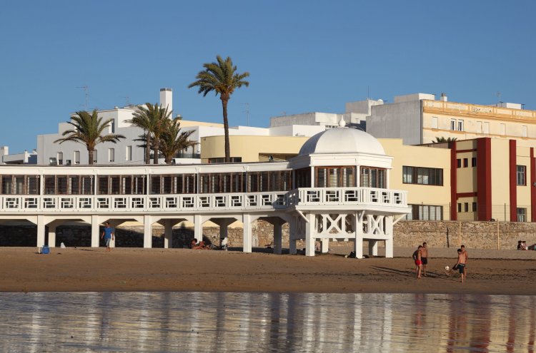 Vacaciones en Hotel 4* con Media Pensión en Rota (Cádiz) - Destino