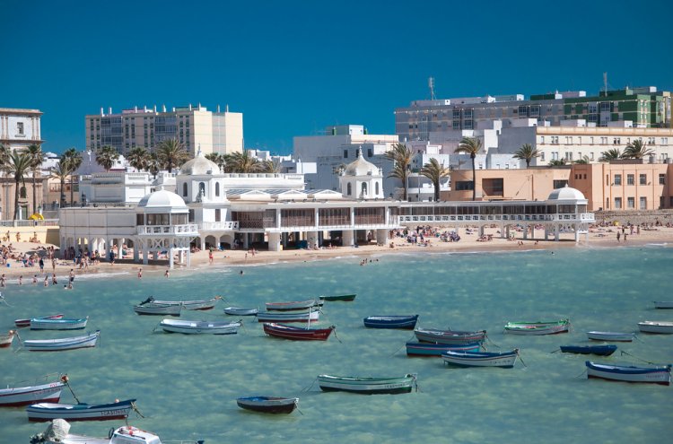 Vacaciones en Hotel 4* con Media Pensión en Rota (Cádiz) - Destino
