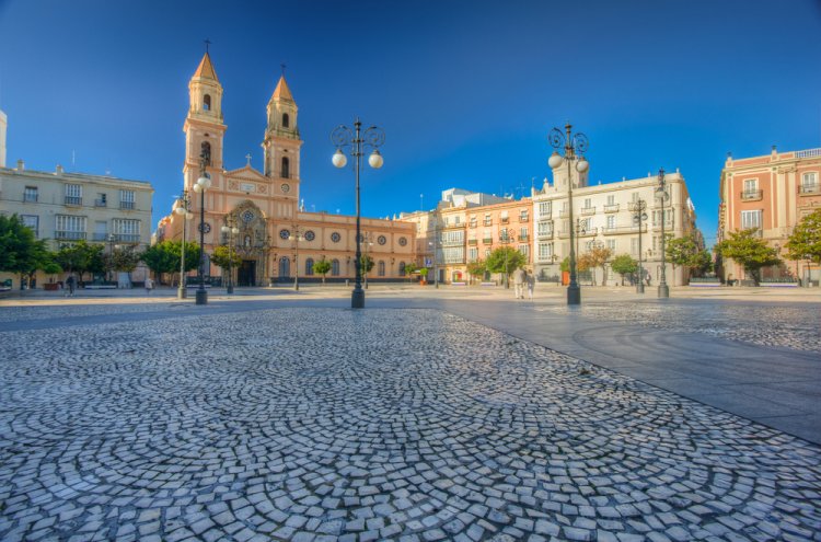 Vacaciones en Hotel 4* con Media Pensión en Rota (Cádiz) - Destino