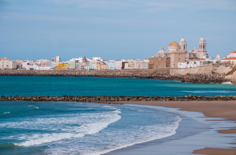 Vacaciones en Hotel 4* con Media Pensión en Rota (Cádiz) - Destino