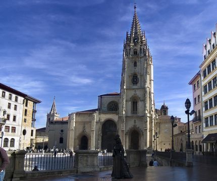 Oviedo Gastronómico (Astúrias) - Destino
