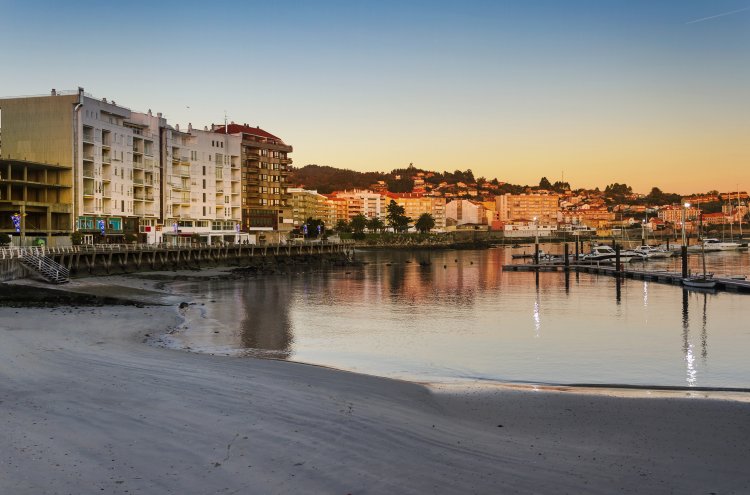 Puente de mayo en Sanxenxo (Galicia) - Destino