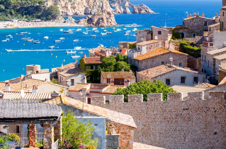 Disfruta de Tossa de Mar con Pensión Completa - Destino