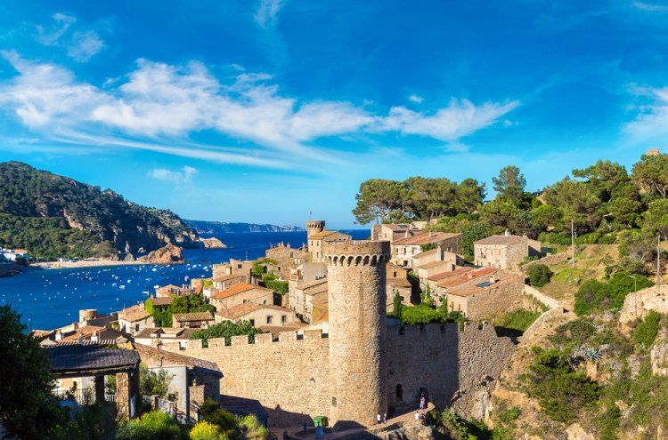 Disfruta de Tossa de Mar con Pensión Completa - Destino